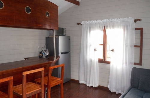 Albion House | Homerez - House in Albion