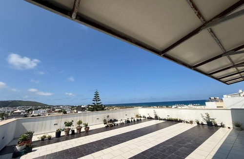 Bizerte Apartment | Horizon bleu terrasse vue mer panoramique