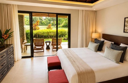 Grand River South East Apartment | L'Adamante Anahita - Beach access and on the Golf course