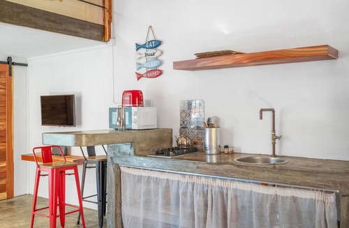 Albion Bed & Breakfast | La Maison Ojas Eco Lodges