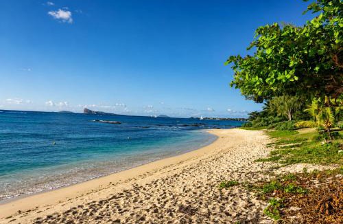 Pointe aux Canonniers Villa | Lakaz Badamier - Villa pieds dans l'eau avec piscine