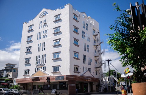 Trianon Hotel | Landmark Quatre bornes