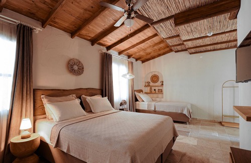 Tokoglu Hotel | Lika Alacati