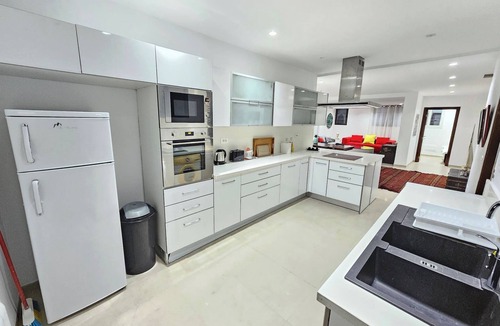 Sidi Daoud Villa | Luxurious 7-Bedroom Villa in La Marsa, Tunisia - Modern Comfort & Elegance