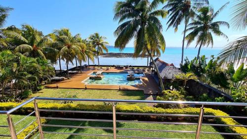 Cap Malheureux Apartment | Luxury 3BR Direct Beach Access & Pool