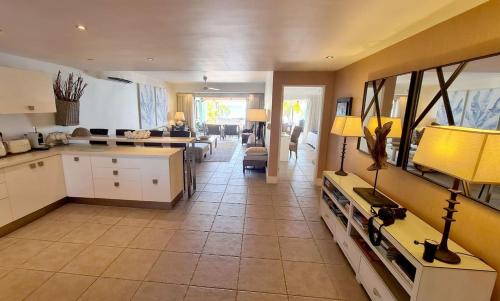 Cap Malheureux Apartment | Luxury 3BR Direct Beach Access & Pool