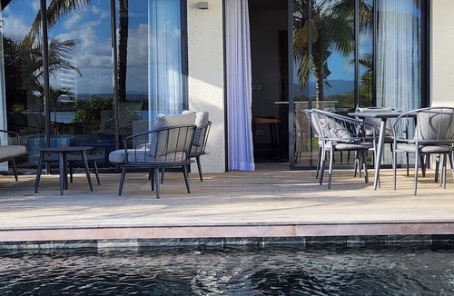 Poste de Flacq Villa | Magnificient Villa on the lagoon w/private pool