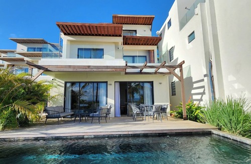 Poste de Flacq Villa | Magnificient Villa on the lagoon w/private pool