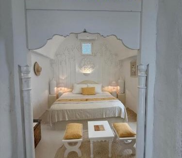 Erriadh House | Maison d'artistes djerbahood