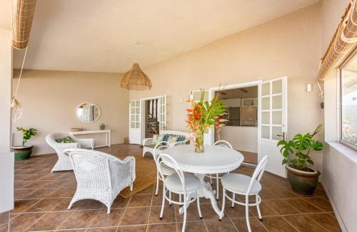 Grand Gaube Villa | Quaint tropical villa with pool in Grand Gaube