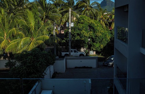 Flic-en-Flac Apartment | RABBIT HOLIDAY - 8 mins walk to the beach