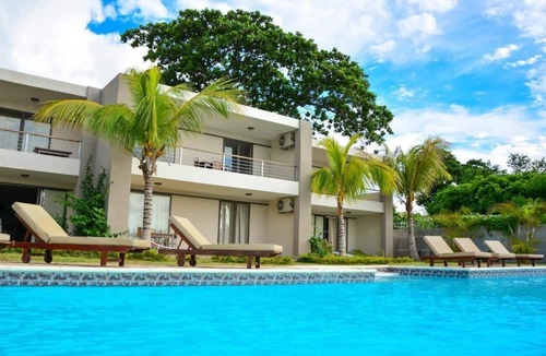 Pointe Aux Sables Apartment | Residence Rivabella