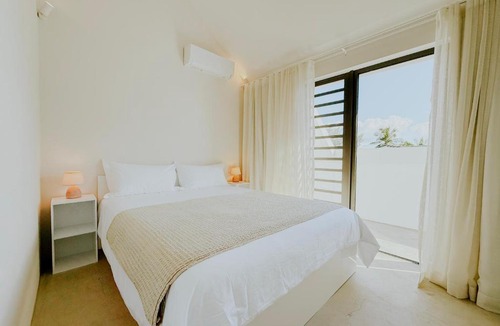 Pointe aux Canonniers House | Seaside Cottage by LOV Mauritius, Private Pool & Beach Access