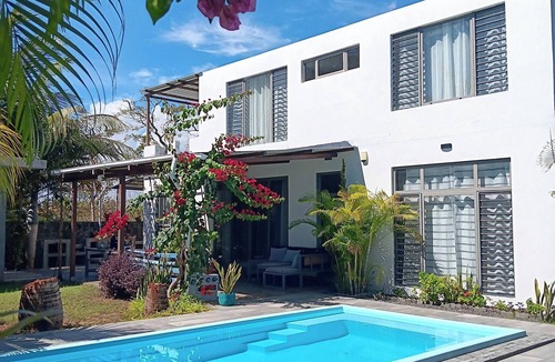 Roches Noires Villa | Serene 3-Bedroom Villa with Private Pool in Roches Noires