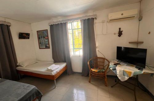 Pointe aux Canonniers Apartment | Souriam Villa - 5mins from Mon Choisy Beach