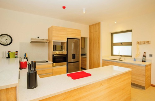 Pereybere Apartment | Stunning apartment close to the beach