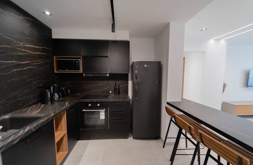 Les Berges du Lac Apartment | SUNSET 201: Luxury 2bds with gym