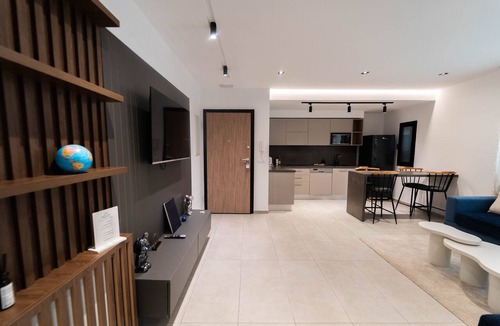 Les Berges du Lac Apartment | Sunset 205 Luxury 1bd with gym
