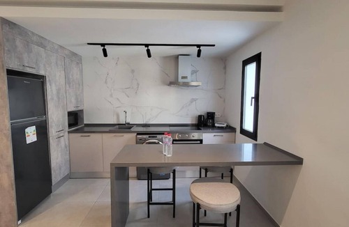 Les Berges du Lac Apartment | Sunset 303 Brand new apt With gym in Lac 1