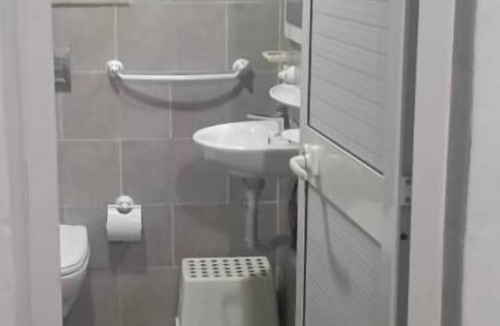 Tabarka Hostel | The One