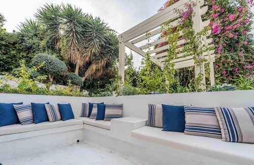 Sidi Bou Said Villa | Les Bleus d'Amen | Heated Pool Blue Villa