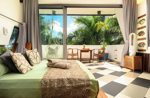 Pointe Aux Sables Apartment | Top Couple studio in shared villa+pool+jacuzzi