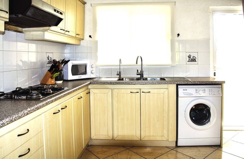 Flic-en-Flac Apartment | Top-Floor 2BR 2BTH Apartment | Large Pool View | 10 Min Walk to Beach
