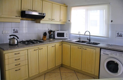 Flic-en-Flac Apartment | Top-Floor 2BR 2BTH Apartment | Large Pool View | 10 Min Walk to Beach