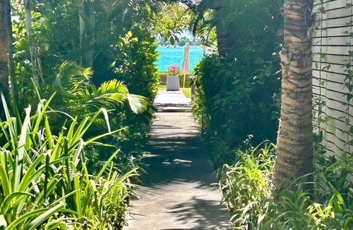 Pointe aux Canonniers Apartment | Unique Beachfront Appartment