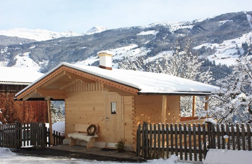 Zellberg Apartment | * Vacation at the mountain farm "Reutl" * Apartment for 1 - 8 pers * Sauna * Ski bus *