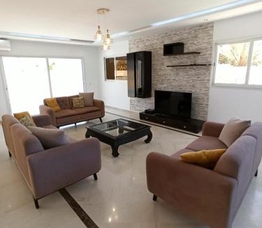 Midoun Villa | VILL LA REINE JERBA avec piscine