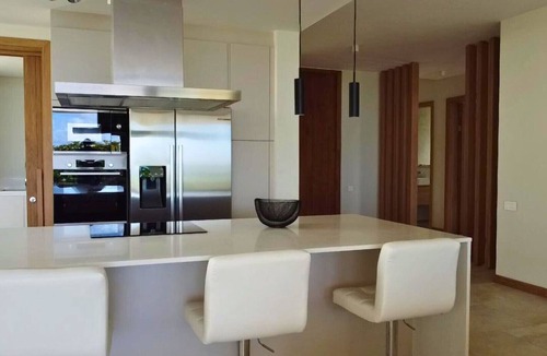 Roches Noires Villa | Villa Azuri - with a private pool and garden