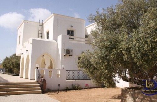 Aghir Villa | Villa de Standing Lotus 300m2, Sans Vis-a-vis, Piscine, Close, 1km de la Plage