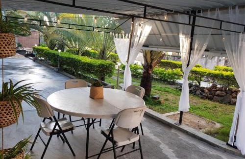 Fond du Sac Bed & Breakfast | Villas Rocher