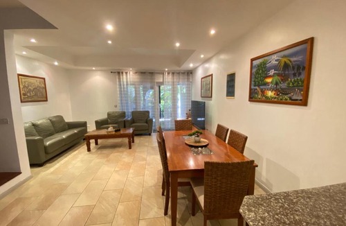 Grand-Baie Villa | Waterside Complex - Beachfront Villa in Grand Baie