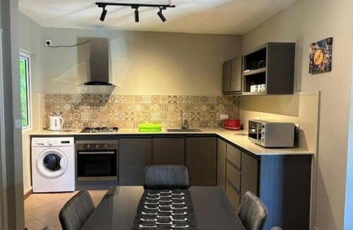 La Mivoie Apartment | West Riviera - Centrally Located Apartment close to the beach with breakfast.