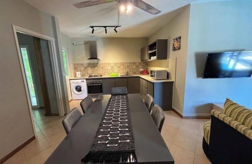 La Mivoie Apartment | West Riviera - Centrally Located Apartment close to the beach with breakfast.