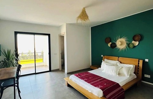 Cebalat Villa | Your Oasis of Tranquility - West Gammarth