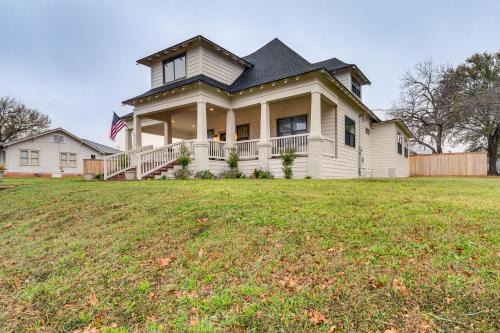 1/2 Mi to Downtown Shops: Brenham Home w/Fire Pit in Brenham