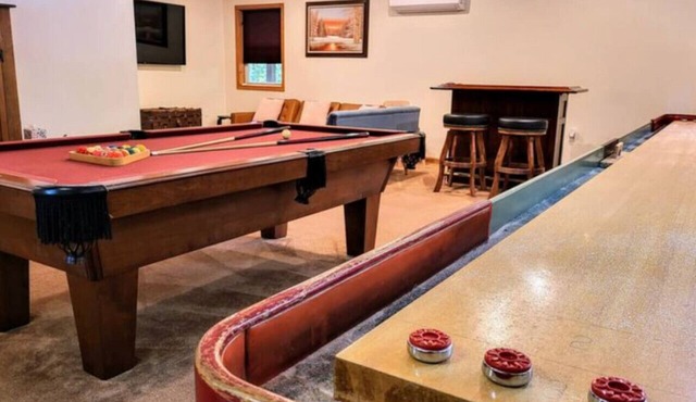 $50 Credit! Billiards Table, Shuffleboard in Coolbaugh Township