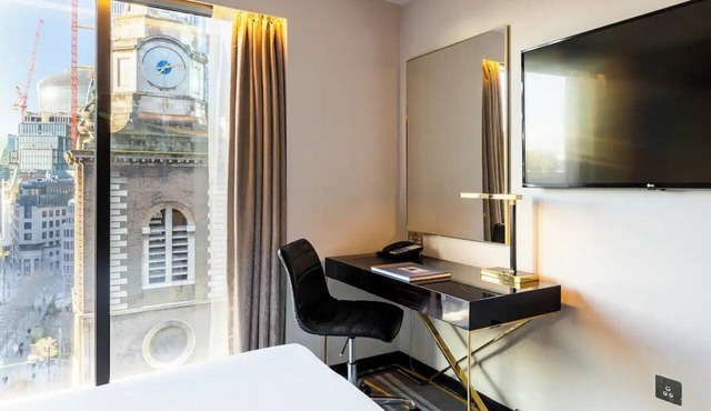 Aldgate London | Executive King | Aldgate Tube | Rooftop Bar in London