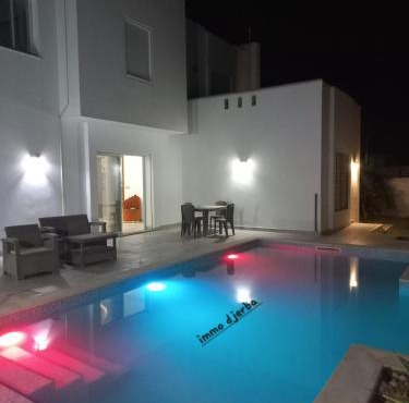 Belle villa avec piscine 3 chambres dont 2 suites