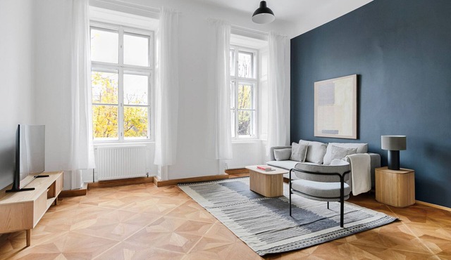 Blueground | Wieden, pool, nr Belvedere in Vienna
