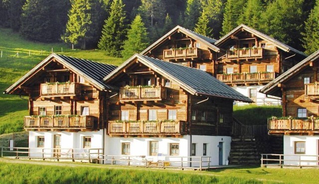 Chalet on Zettersfeld with Dolomites Views in Thurn/Lienz