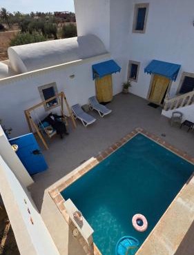Charming Houch with pool