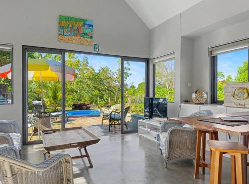 Cozy Nature Escape - 2BR Tiny House with Pool & BBQ