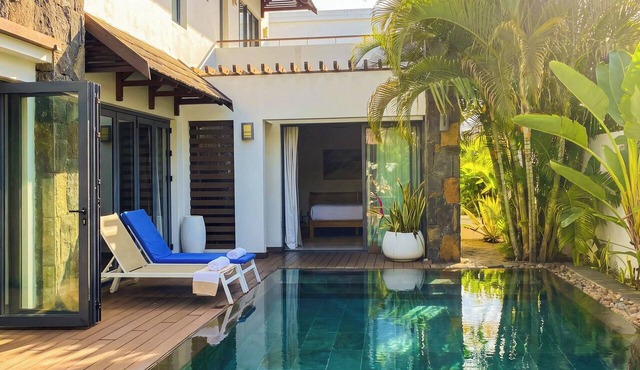 Elegant villa with a pool Beach: 2-minute walk Golf: 3 min Mont-Choisy