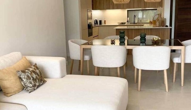 Exclusive beachfront apartment