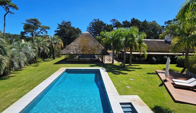 Extraordinary chalet in the gourmet area of Punta del Este in Punta del Este