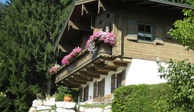 Fantastic holiday apartment with a sun terrace in Mittersill
